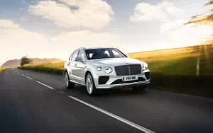 Bentley Bentayga Hybrid First Edition (Ghost White) UK-spec      4K Ultra HD