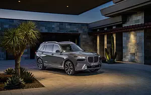 BMW X7 xDrive40i      4K Ultra HD