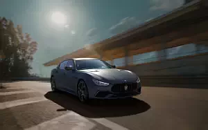 Maserati Ghibli MC Edition (Blu Vittoria)      4K Ultra HD