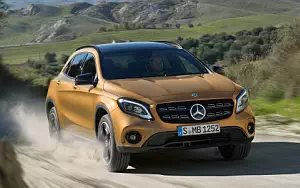 Mercedes-Benz GLA 220 d 4MATIC      4K Ultra HD