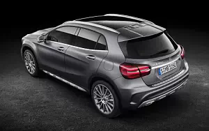 Mercedes-Benz GLA 250 4MATIC AMG Line      4K Ultra HD