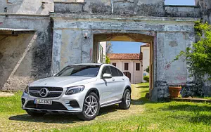 Mercedes-Benz GLC 300 4MATIC Coupe AMG Line      4K Ultra HD