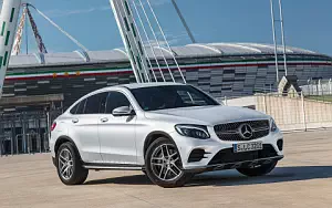 Mercedes-Benz GLC 300 4MATIC Coupe AMG Line      4K Ultra HD