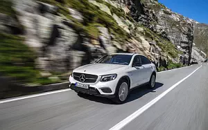 Mercedes-Benz GLC 350 e 4MATIC Coupe      4K Ultra HD