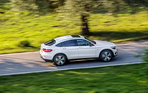 Mercedes-Benz GLC 350 e 4MATIC Coupe      4K Ultra HD