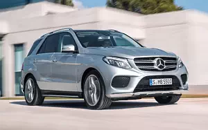 Mercedes-Benz GLE 500 e 4MATIC AMG Line      4K Ultra HD