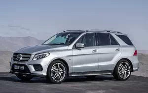 Mercedes-Benz GLE 500 e 4MATIC AMG Line      4K Ultra HD