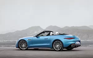 Mercedes-AMG SL 43      4K Ultra HD