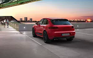 Porsche Macan GTS      4K Ultra HD