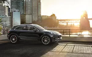 Porsche Macan Turbo      4K Ultra HD