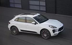 Porsche Macan Turbo      4K Ultra HD