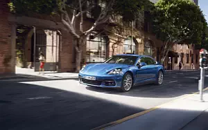 Porsche Panamera 4S      4K Ultra HD
