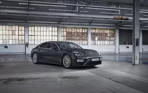 Porsche Panamera Turbo S E-Hybrid Executive      4K Ultra HD