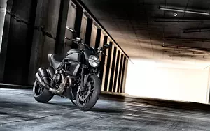 Ducati Diavel Dark      4K Ultra HD