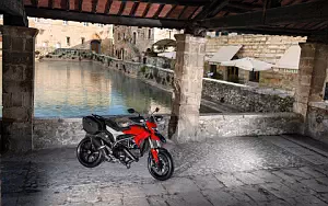 Ducati Hyperstrada      4K Ultra HD