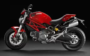 Ducati Monster 696      4K Ultra HD