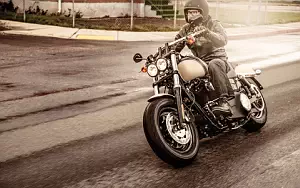 Harley-Davidson Dyna Fat Bob      4K Ultra HD