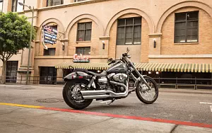 Harley-Davidson Dyna Wide Glide      4K Ultra HD