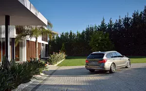 BMW 330d Touring Luxury Line      4K Ultra HD