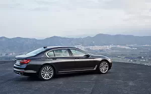 BMW 750Li xDrive      4K Ultra HD