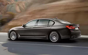 BMW M760Li xDrive      4K Ultra HD