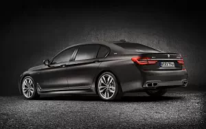 BMW M760Li xDrive      4K Ultra HD