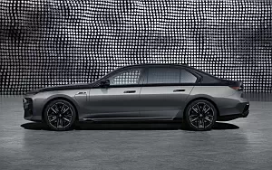 BMW M760e xDrive      4K Ultra HD