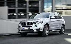 BMW X5 xDrive40e      4K Ultra HD