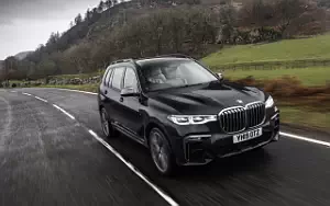 BMW X7 M50d UK-spec      4K Ultra HD