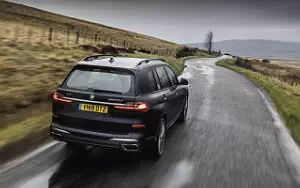 BMW X7 M50d UK-spec      4K Ultra HD