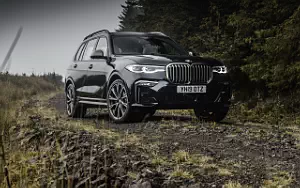 BMW X7 M50d UK-spec      4K Ultra HD