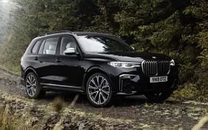 BMW X7 M50d UK-spec      4K Ultra HD