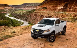 Chevrolet Colorado ZR2 Extended Cab Duramax Diesel      4K Ultra HD