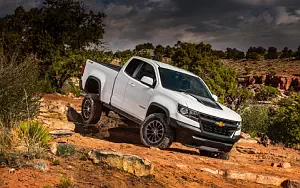 Chevrolet Colorado ZR2 Extended Cab Duramax Diesel      4K Ultra HD