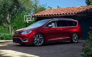 Chrysler Pacifica Limited      4K Ultra HD