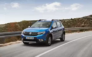 Dacia Sandero Stepway      4K Ultra HD