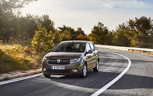 Dacia Sandero      4K Ultra HD