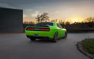 Dodge Challenger R/T Plus Shaker      4K Ultra HD