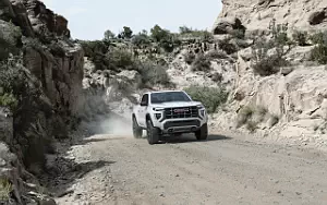 GMC Canyon AT4 Crew Cab      4K Ultra HD