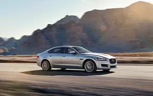 Jaguar XF Prestige      4K Ultra HD