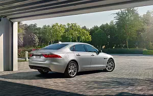 Jaguar XF Prestige      4K Ultra HD