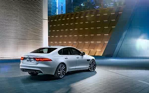 Jaguar XF S AWD      4K Ultra HD