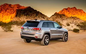 Jeep Grand Cherokee Trailhawk      4K Ultra HD