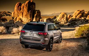 Jeep Grand Cherokee Trailhawk      4K Ultra HD