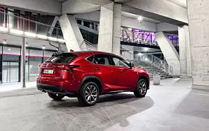 Lexus NX 300h F-Sport      4K Ultra HD