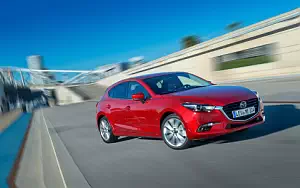 Mazda 3 Hatchback      4K Ultra HD