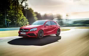 Mercedes-AMG A 45 4MATIC      4K Ultra HD