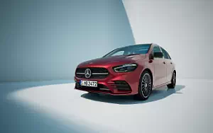 Mercedes-Benz B 250 e AMG Line      4K Ultra HD