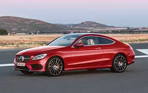 Mercedes-Benz C 250 d 4MATIC Coupe AMG Line      4K Ultra HD