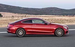 Mercedes-Benz C 250 d 4MATIC Coupe AMG Line      4K Ultra HD